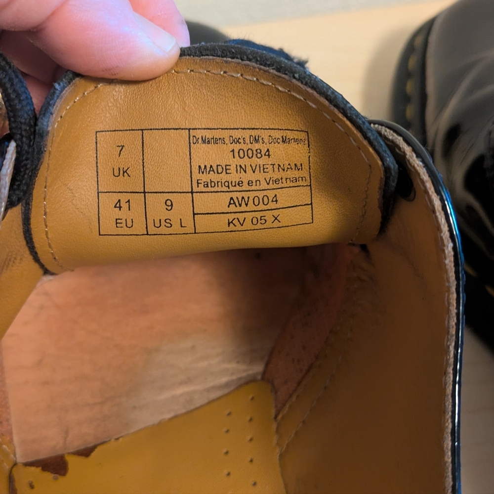 Dr Martens Classic Black Leather Shoes - Picture 8 of 10